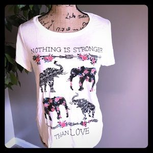 Elephant love tee
